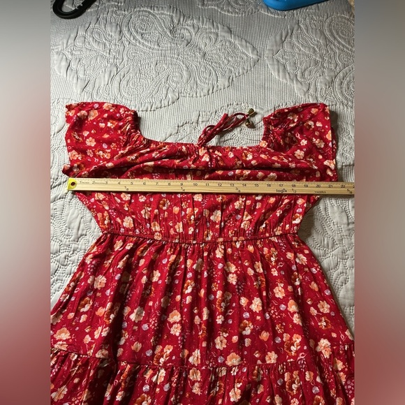 Red Sleeveless Off-Shoulder Sundress for Resort Wear - Picture 8 of 11